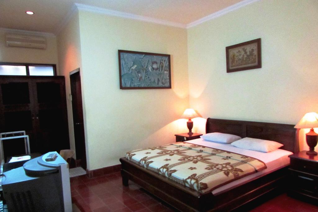 Griya Ayu Inn Sanur Екстериор снимка
